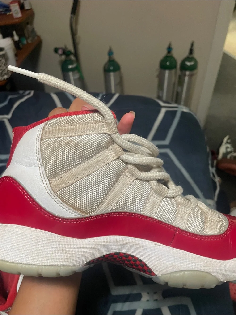 Jordan red white